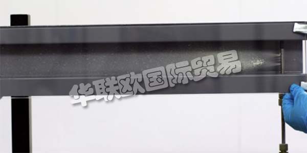 德國(guó)PFINDER主要產(chǎn)品：PFINDER防護(hù)蠟、清洗劑等。PFINDER是一家成功且獨(dú)立的公司，已有100多年的歷史。 Pfinder公司成立于1884年，從其作為頂級(jí)制造商和“符騰堡皇家法院供應(yīng)商”的角色發(fā)展成為汽車(chē)行業(yè)，供應(yīng)商和其他行業(yè)領(lǐng)域的靈活，稱(chēng)職和創(chuàng)新的合作伙伴。 40多年蠟保護(hù)經(jīng)驗(yàn)的結(jié)果是獲得汽車(chē)行業(yè)OEM認(rèn)證的產(chǎn)品，在空腔保護(hù)方面的市場(chǎng)領(lǐng)導(dǎo)地位以及他們?cè)谌?0多家汽車(chē)工廠(chǎng)中永久使用他們的產(chǎn)品。 Pfinder產(chǎn)品每年用于超過(guò)9,000,000個(gè)體內(nèi)。