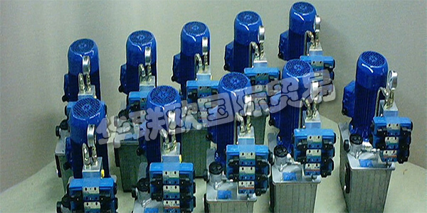 德國B&B HYDRAULIK-TECHNIK主要產(chǎn)品：B&B HYDRAULIK-TECHNIK閥門等。B&B HYDRAULIK-TECHNIK GmbH由Helitut Brocke和HenningB?hr于1983年在Witten-Herbede成立。目的是銷售用于骨料結(jié)構(gòu)的液壓元件和液壓附件。在短時(shí)間內(nèi)，對(duì)完整的Hydraulilk系統(tǒng)的需求變得非常大，以至于他們的生產(chǎn)開始了。